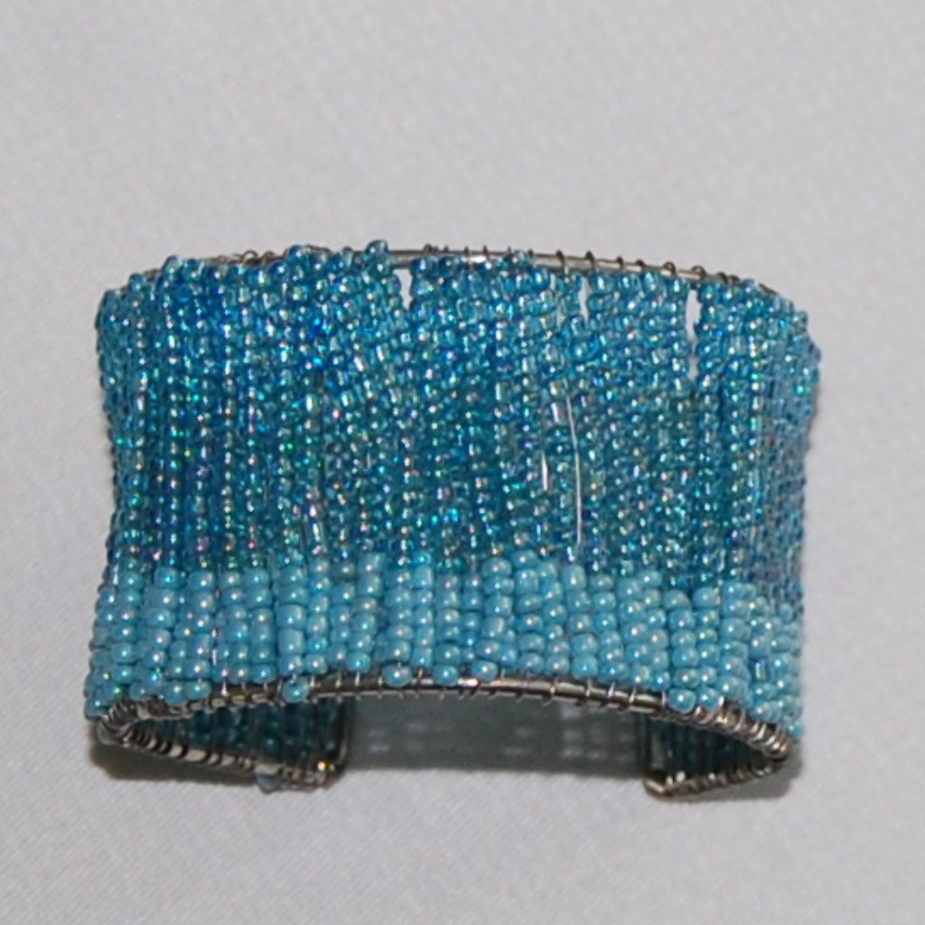 3 Tone Blue Seed Bead Bracelet 1 1/2